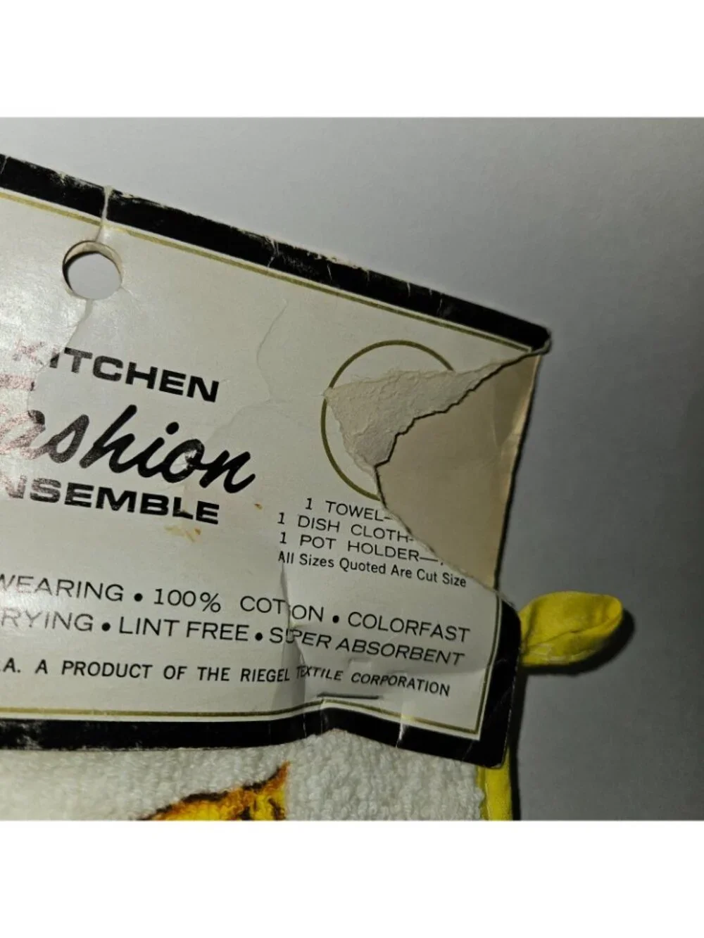 VTG NOS Riegel Kitchen Fashion Ensemble Flower Towel Dish Cloth Pot Holder Set